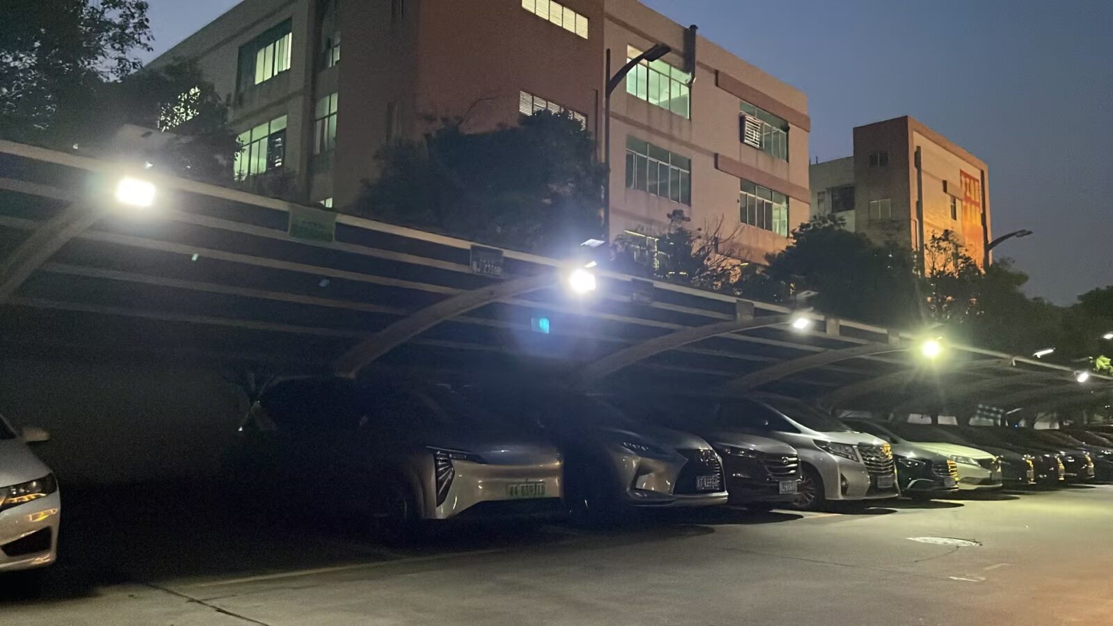 Product feedback solar street light Premium garage rendering for all-in-one solar and industrial LED lighting solutions by BSPRO Lighting, featuring efficient internal illumination and sustainable energy.