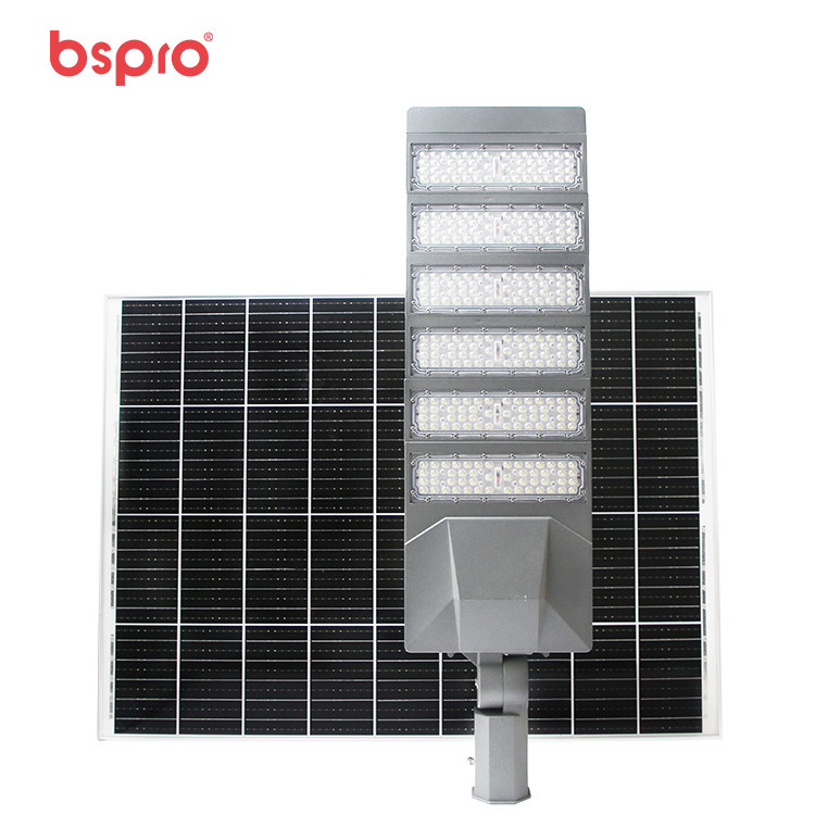 Solar street light with solar panel