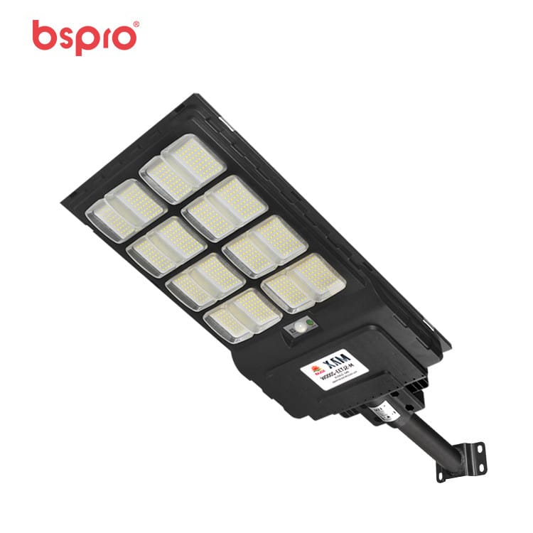 LED streetlight with multiple panels