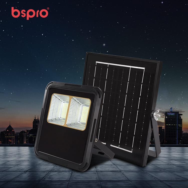 MD-FLT18 Solar Flood Light Angle View 5