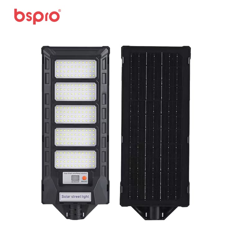 Solar street light with solar panel