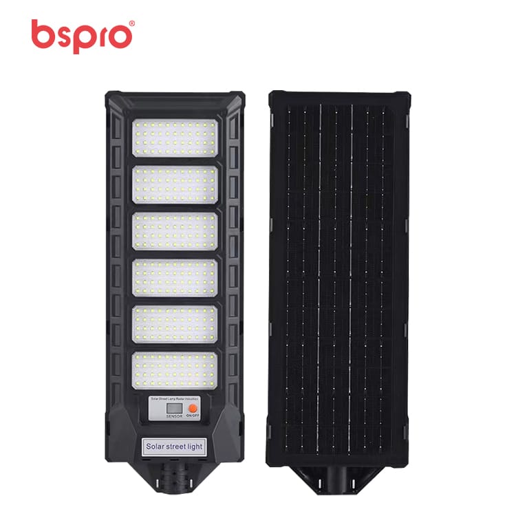 Solar street light with solar panel