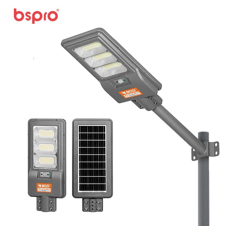Solar street light with panel